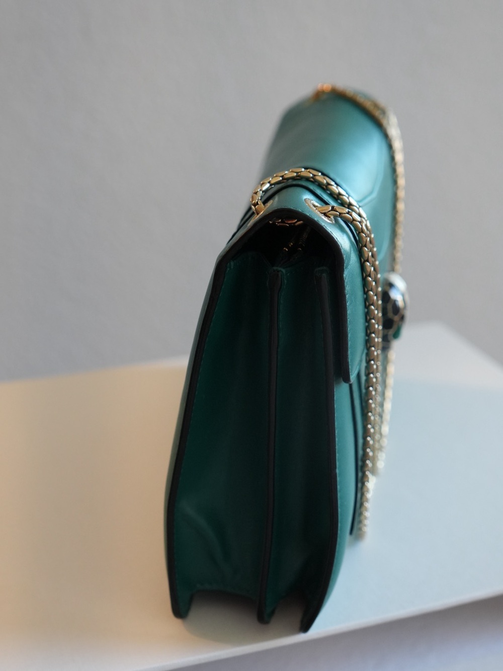 BVLGARI SERPENTI FOREVER Medium Calfskin Green - Picture 5 of 16